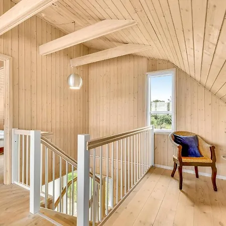 Four-bedroom In Dom wakacyjny *