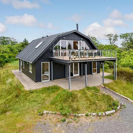 4 Bedroom Lovely In *