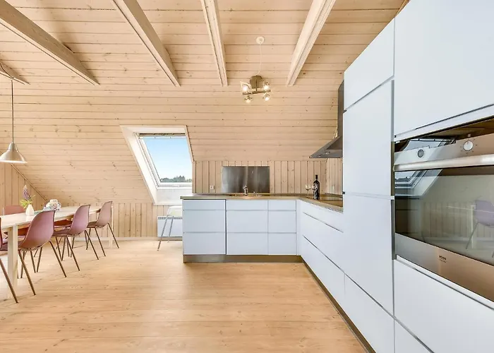 Four-bedroom In בית נופש